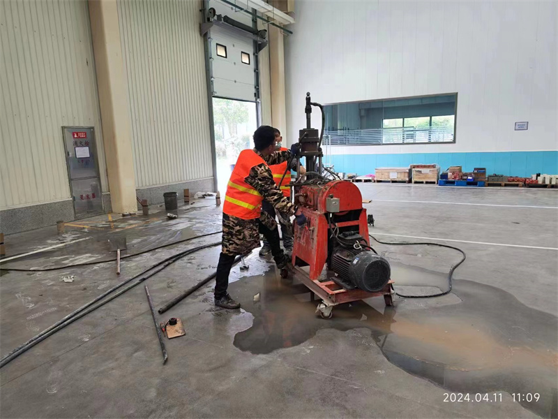 陈场镇厂房地面下沉塌陷注浆加固施工